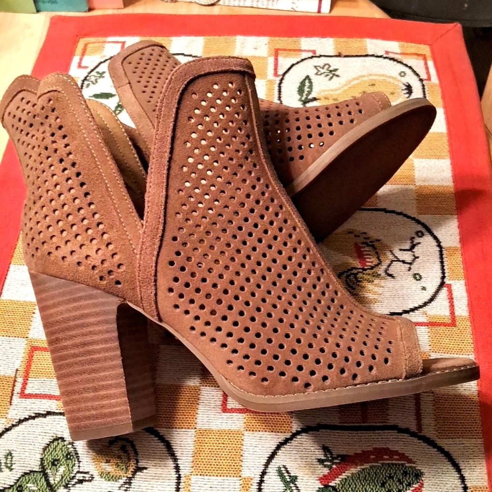 Lucky Brand,Leather,Booties with 4" Wedge Heels & Open,Peep, Toes,Sz.8💥
